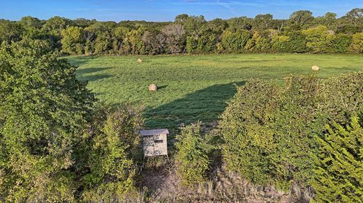 Land in Bowie, Montague County