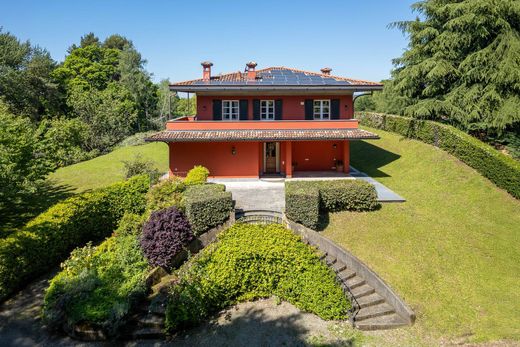 Oltrona di San Mamette, Provincia di Comoのヴィラ