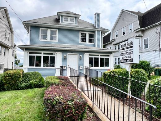 Einfamilienhaus in Waterbury, New Haven County