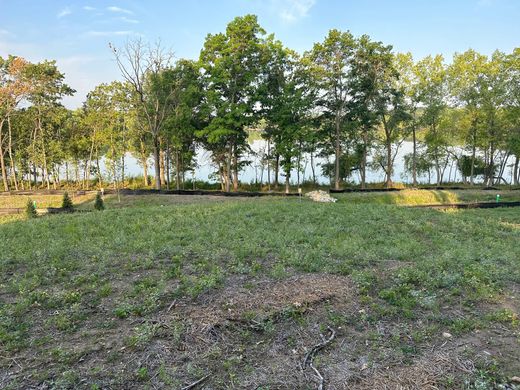 Land in Apple Valley, Dakota County