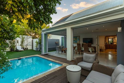 Einfamilienhaus in Stellenbosch Central, Cape Winelands District Municipality