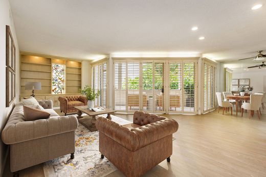 Apartment in Encino, Los Angeles County