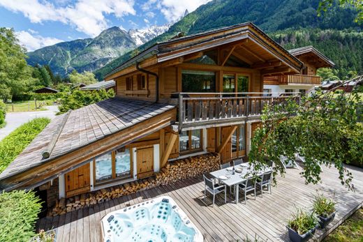 Detached House in Chamonix, Haute-Savoie
