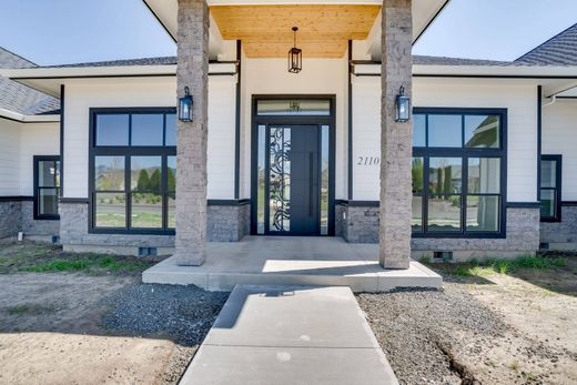Luxury home for sale in McMinnville
