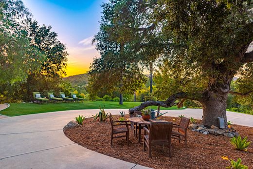 Dom jednorodzinny w Agoura Hills, Los Angeles County