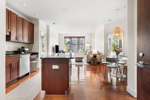 Apartment in Arlington, Arlington County