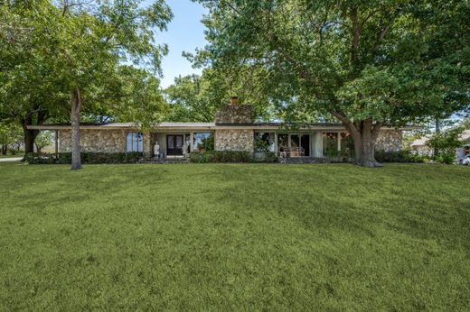 Detached House in Bowie, Montague County