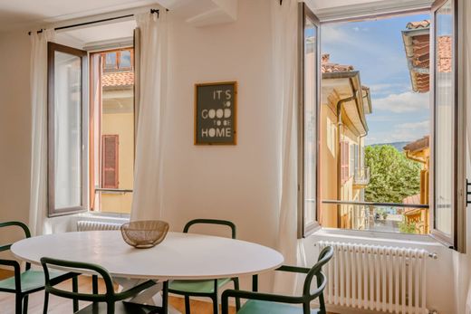 Appartement à Arona, Novare