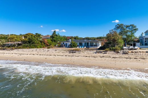 Detached House in Southampton, Suffolk County
