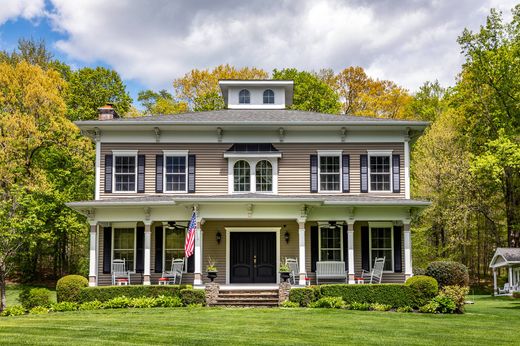 Detached House in Watertown, Litchfield County