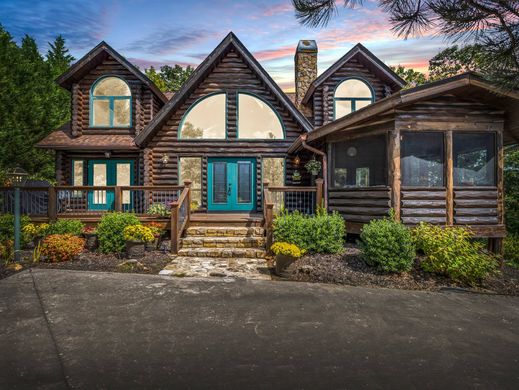 Einfamilienhaus in Lake Lure, Rutherford County