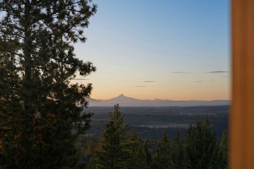 Luxury home in Bend, Deschutes County