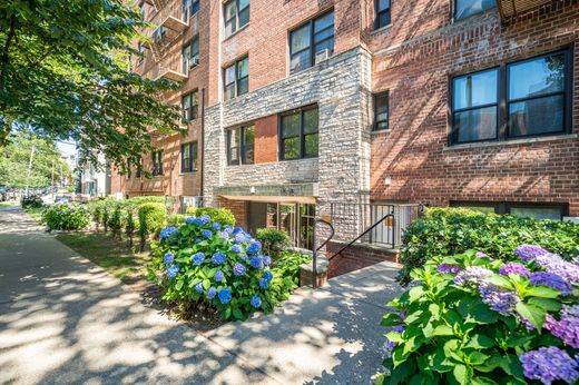 منزل ﻓﻲ Briarwood, Queens County