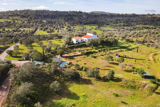 ローレ, Louléのカントリーハウス