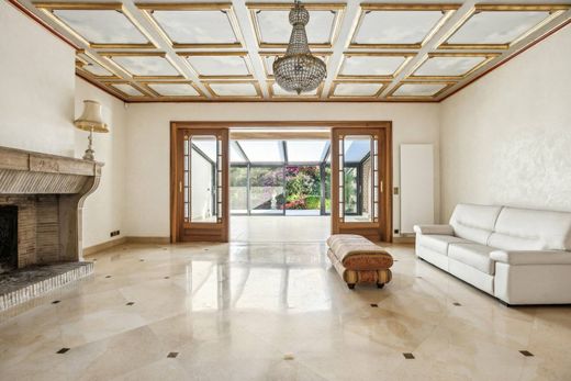 独立式房屋  Préverenges, Morges District