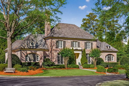 Detached House in Sandy Springs, Fulton County