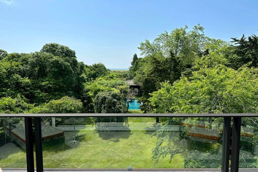Detached House in Amagansett, Suffolk County