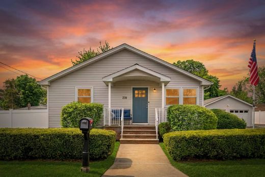 Detached House in Beachwood, Ocean County