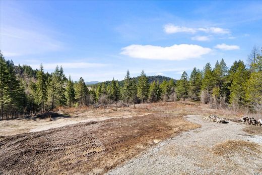 Land in Newport, Pend Oreille County