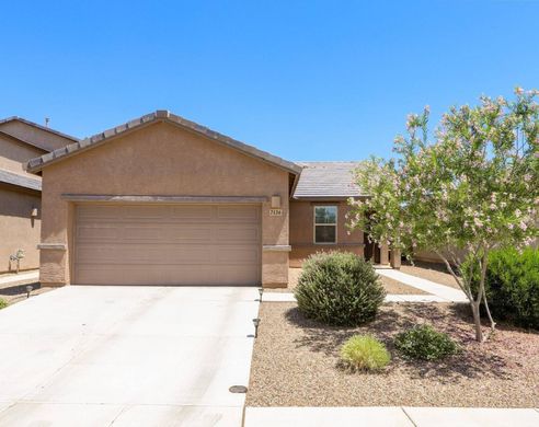 Casa Unifamiliare a Tucson Estates, Pima County