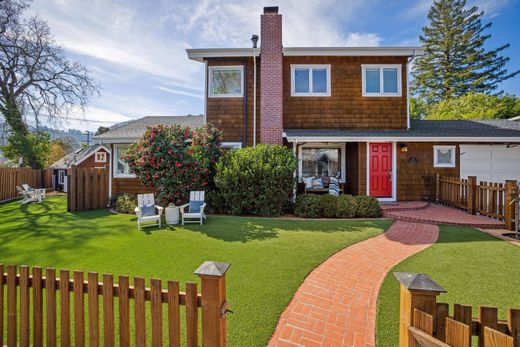 Detached House for sale in Kentfield