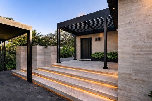 Luxury home in Miami, Miami-Dade