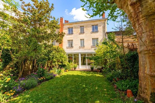 Detached House in Bordeaux, Gironde