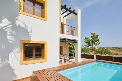 Villa Plurifamiliare a Puig d'en Valls, Isole Baleari