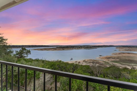 Detached House in Lago Vista, Travis County