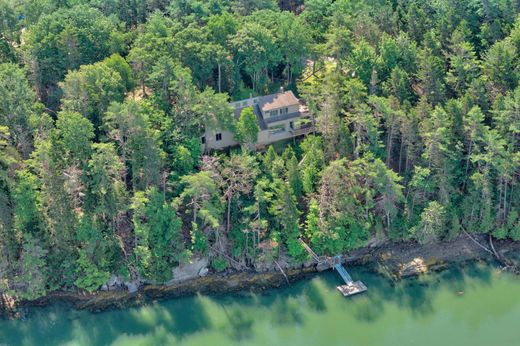 Detached House in Harpswell Center, Cumberland County