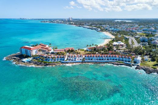 Townhouse in Cable Beach, New Providence District