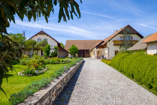 Detached House in Lhotka, Okres Beroun