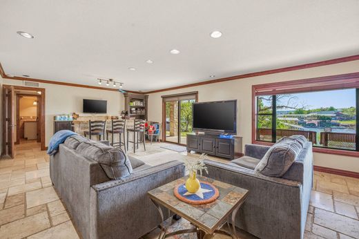 Luxury home in Graford, Palo Pinto County