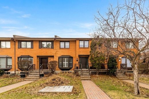 Detached House in Côte-Saint-Luc, City of Montréal