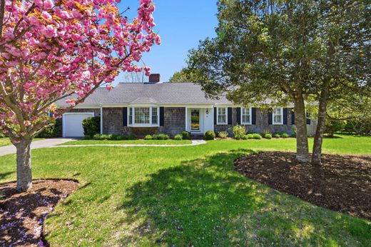 Detached House in Yarmouth Port, Barnstable County