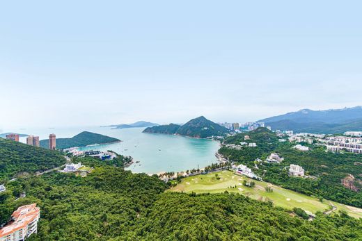 Apartment in Repulse Bay, Southern