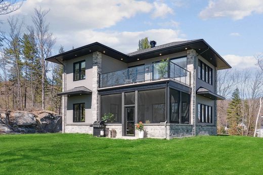 Maison individuelle à Sainte-Adèle, Laurentides