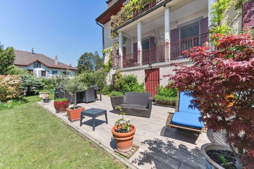 Detached House in St-Légier-La Chiésaz, Riviera-Pays-d'Enhaut District