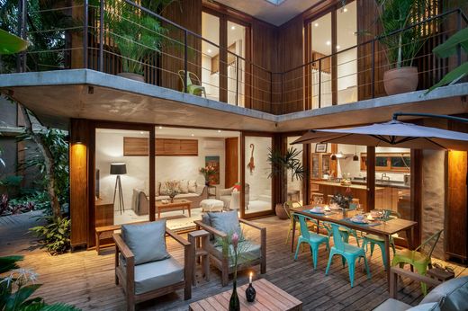 Dom jednorodzinny w Trancoso, Porto Seguro