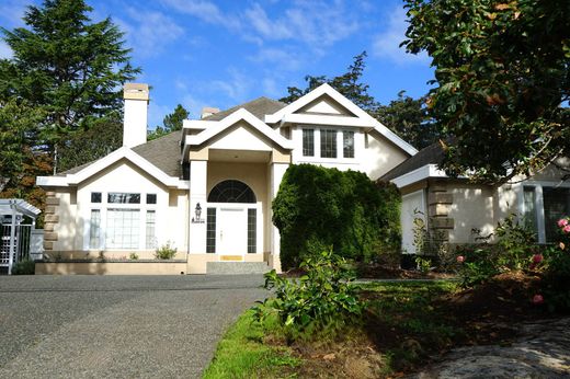 Detached House in Saanich, Capital Regional District