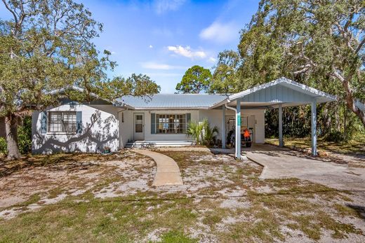 Vrijstaand huis in Cedar Key, Levy County