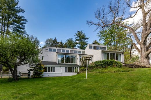Detached House in Sharon, Litchfield County