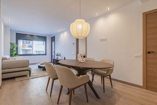 Apartment / Etagenwohnung in Barcelona, Provinz Barcelona