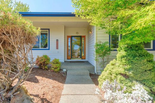 Luxury home in Grants Pass, Josephine County