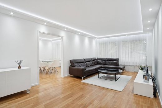 아파트 / La Tour-de-Peilz, Riviera-Pays-d'Enhaut District