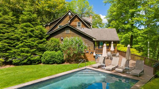 Detached House for sale in West Stockbridge