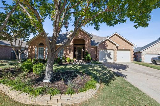 Vrijstaand huis in Flower Mound, Denton County