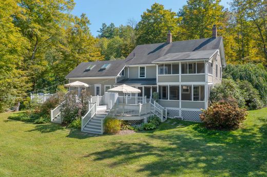 Detached House in Monterey, Berkshire County