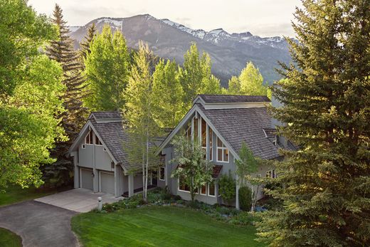 Luxury home in Wilson, Teton County