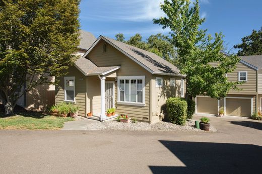 Duplex appartement in Santa Rosa, Sonoma County